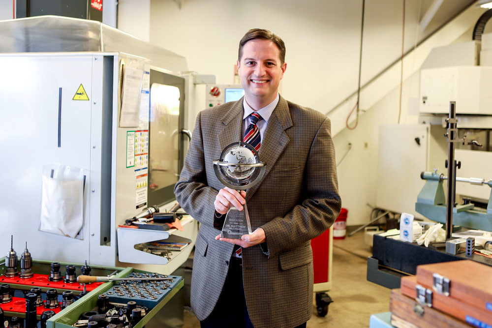 OTC ACE
Ozarks Technical Community College Dean of Technical Education Matthew Hudson receives the Remanufacturing ACE Award at the RIC-RIT World Remanufacturing Conference, held Sept. 19 in Rochester, New York. In partnership with the Rochester Institute of Technology, the Remanufacturing Industries Council honors individuals and companies based on a mission to advocate, collaborate and educate in the remanufacturing industry. Hudson has implemented new remanufacturing courses at OTC.
